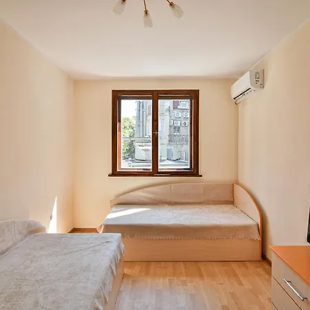 Apartment Super 2 Bedroom With Ac Warna